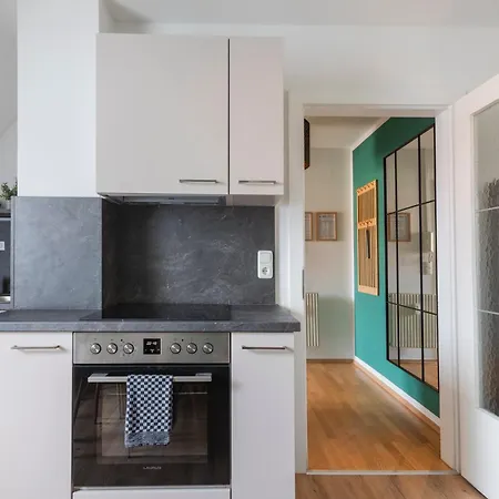 Luxury Design Altstadt - 3br & Free Parking By Hero Homes