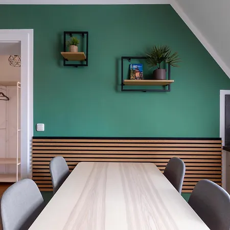 Luxury Design Altstadt - 3br & Free Parking By Hero Homes Appartement *