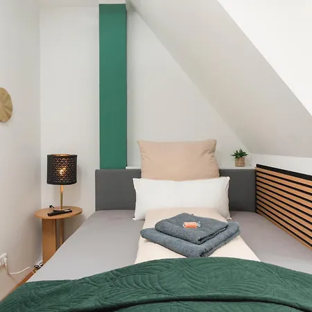 Luxury Design Altstadt - 3br & Free Parking By Hero Homes * Graz